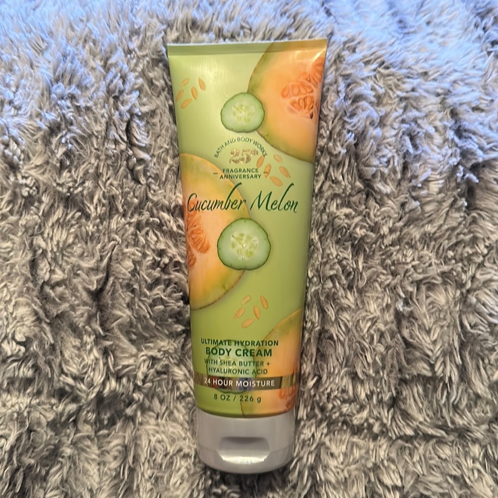 Bath & body works cucumber melon body cream
